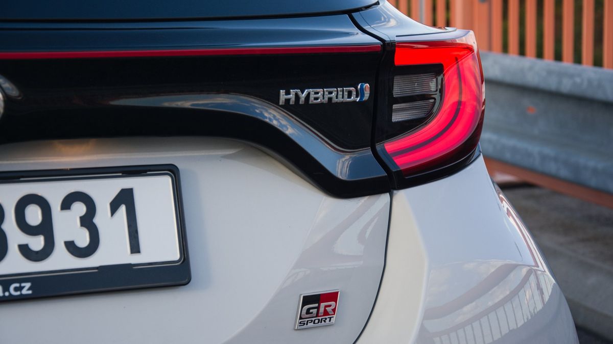 Prodej hybridů v Česku za tři čtvrtletí vzrostl o 42 procent